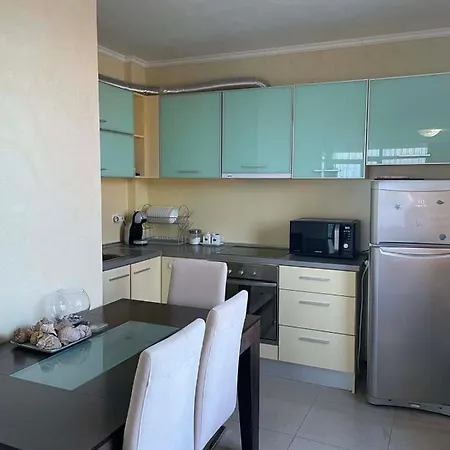 Gallery A Apartment *