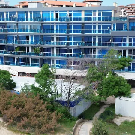 Gallery A סאני ביץ'