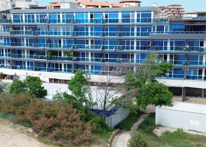 Gallery A סאני ביץ'