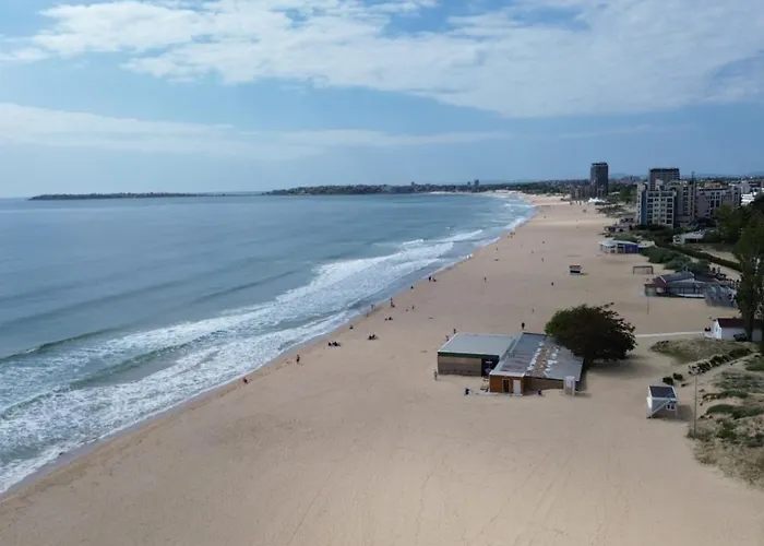 Apartment Gallery A *